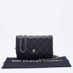 Pre Owned Chanel Black Quilted Leather Classic Wallet on Chain