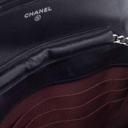 Pre Owned Chanel Black Quilted Leather Classic Wallet on Chain