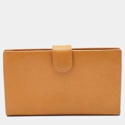 Pre Owned Chanel Beige Caviar Leather CC Logo Long Wallet