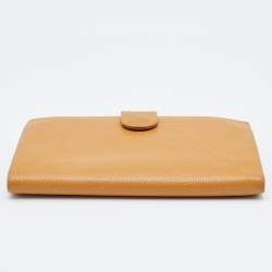 Pre Owned Chanel Beige Caviar Leather CC Logo Long Wallet