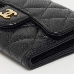 مملوكة مسبقًا Chanel Black Quilted Caviar Leather CC Classic Card Case