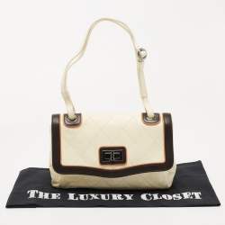 Pre Owned Chanel Cream/Brown Quilted Leather Country Club Flap Bag