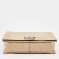 Pre Owned Chanel Beige Chevron Patent Leather New Medium Boy Flap Bag