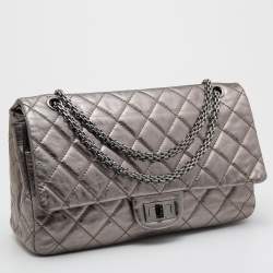 Pre Owned Chanel Metallic Quilted Aged Leather Reissue 2.55 Classic 227 Flap Bag