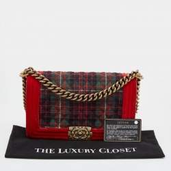 Pre Owned Chanel Red/Green Quilted Tartan and Velvet Medium Boy Flap Bag