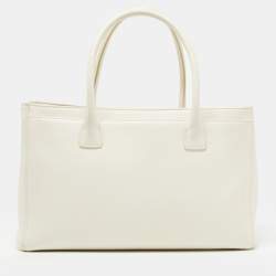Pre Owned Chanel White Leather Cerf Shopper Tote