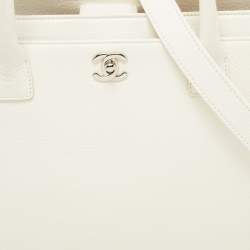 Pre Owned Chanel White Leather Cerf Shopper Tote