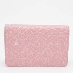 Pre Owned Chanel Pink Leather Embossed Camellia Wallet On Chain