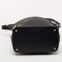 Pre Owned Chanel Black Quilted Caviar Leather Casual Style Hobo