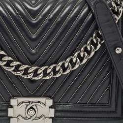 Pre Owned Chanel Black Beaded Chevron Leather Medium Boy Flap Bag