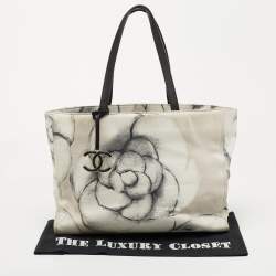 Pre Owned Chanel Black/Grey Canvas CC Camellia Print Tote
