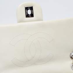 Pre Owned Chanel Cream Chevron Leather Medium Classic Single Flap Bag