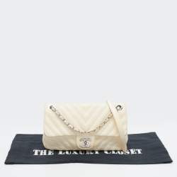 Pre Owned Chanel Cream Chevron Leather Medium Classic Single Flap Bag