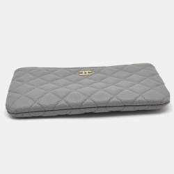 Pre Owned Chanel Grey Quilted Caviar Leather Medium O Case Zip Pouch
