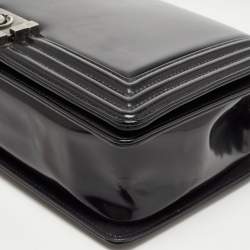 Pre Owned Chanel Black Glossy Leather New Medium Boy Bag