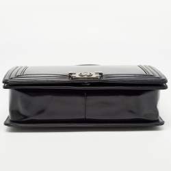 Pre Owned Chanel Black Glossy Leather New Medium Boy Bag