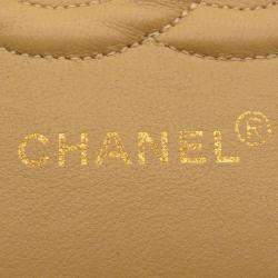 Pre Owned Chanel Beige Lambskin Leather Medium Classic Double Flap Bag