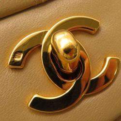 Pre Owned Chanel Beige Lambskin Leather Medium Classic Double Flap Bag