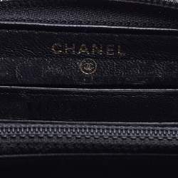 Pre Owned Chanel Black Quilted Leather Boy Zip Around Wallet