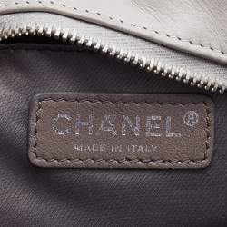 Pre Owned Chanel Grey Quilted Mesh and Leather Baguette Bag