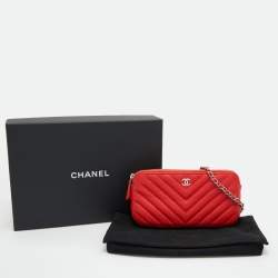 Pre Owned Chanel Red Chevron Caviar Leather CC Double Zip Chain Bag
