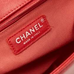 Pre Owned Chanel Red Quilted Leather New Medium Boy Shoulder Bag