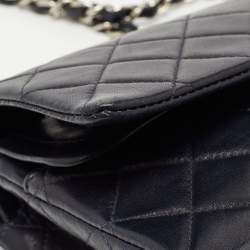 Pre Owned Chanel Dark Blue Leather Medium Classic Double Flap Bag 