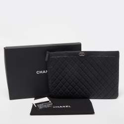 Pre Owned Chanel Black Quilted Caviar Leather Large Boy O Case Clutch