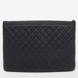 Pre Owned Chanel Black Quilted Caviar Leather Large Boy O Case Clutch