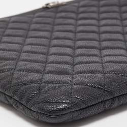 Pre Owned Chanel Black Quilted Caviar Leather Large Boy O Case Clutch