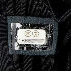 Pre Owned Chanel Black Patent Leather New Medium Reverso Boy Flap Bag