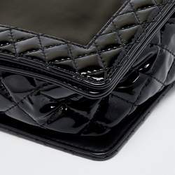 Pre Owned Chanel Black Patent Leather New Medium Reverso Boy Flap Bag