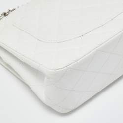 Pre Owned Chanel White Quilted Caviar Leather Jumbo Classic Double Flap Bag