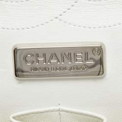 Pre Owned Chanel White Quilted Caviar Leather Jumbo Classic Double Flap Bag