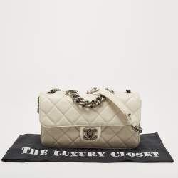 Pre Owned Chanel Off White Quilted Leather Medium Perfect Edge Flap Bag