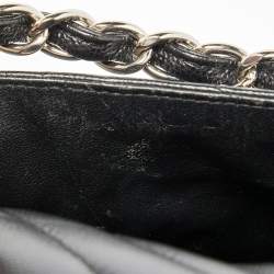 Pre Owned Chanel Black Chevron Quilted Caviar Leather Jumbo Classic Double Flap Bag