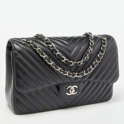 Pre Owned Chanel Black Chevron Quilted Caviar Leather Jumbo Classic Double Flap Bag