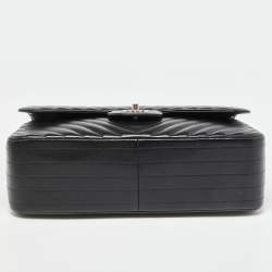 Pre Owned Chanel Black Chevron Quilted Caviar Leather Jumbo Classic Double Flap Bag