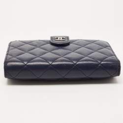 Pre Owned Chanel Navy Blue Quilted Leather CC French Wallet