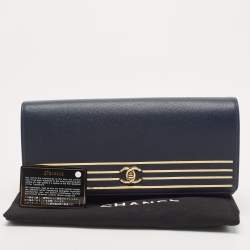 Pre Owned Chanel Navy Blue Caviar Leather Captain Gold Clutch
