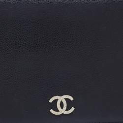 Pre Owned Chanel Black Caviar Leather L Yen Continental Wallet
