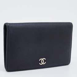 Pre Owned Chanel Black Caviar Leather L Yen Continental Wallet