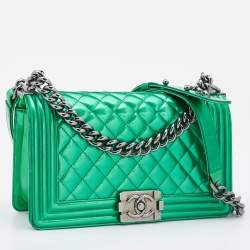 Pre Owned Chanel Green Quilted Patent Leather Medium Boy Flap Bag