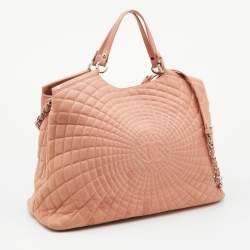 Pre Owned Chanel Light Pink Quilted Iridescent Leather Large Sea Hit Tote