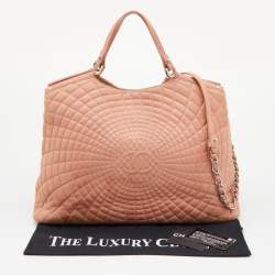Pre Owned Chanel Light Pink Quilted Iridescent Leather Large Sea Hit Tote