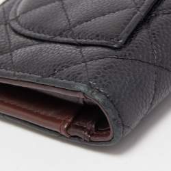 مملوكة مسبقًا Chanel Black Quilted Caviar Leather L Yen Continental Wallet