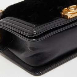 Pre Owned Chanel Black Leather and Rabbit Fur Small Boy Flap Bag