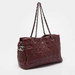 Pre Owned Chanel Burgundy Camellia Embossed Patent Leather Shoulder Bag