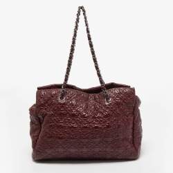 Pre Owned Chanel Burgundy Camellia Embossed Patent Leather Shoulder Bag
