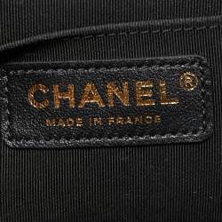 Pre Owned Chanel Black Chevron Leather Medium Boy Flap Bag